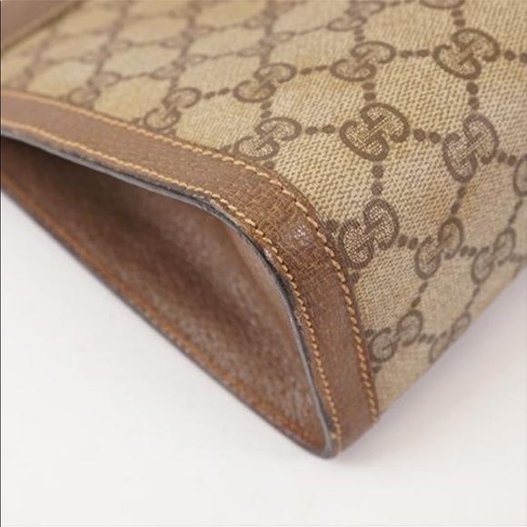 ***SALE*** Authentic Gucci Supreme Clutch - Picture 7 of 13